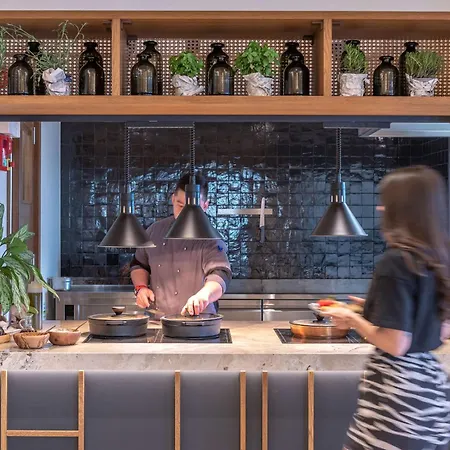 리조트 Isla Brown Chania Resort, Curio Collection By Hilton Stavrós