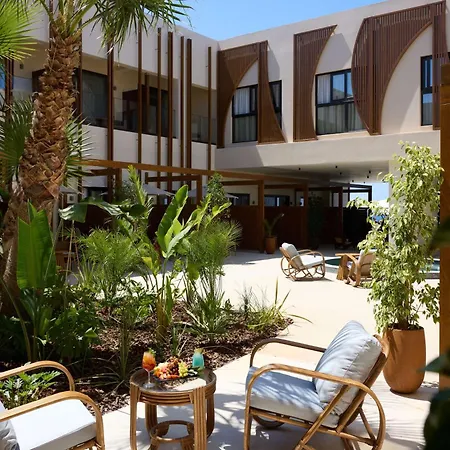 리조트 Isla Brown Chania Resort, Curio Collection By Hilton Stavrós